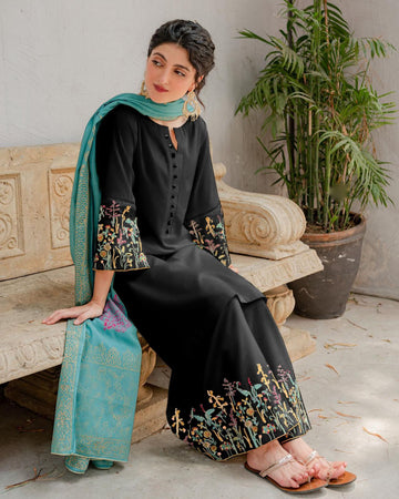 Khaddar 3PC Embroidered-626